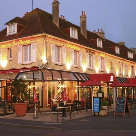 Hotel Le Phare Ouistreham Exterior foto